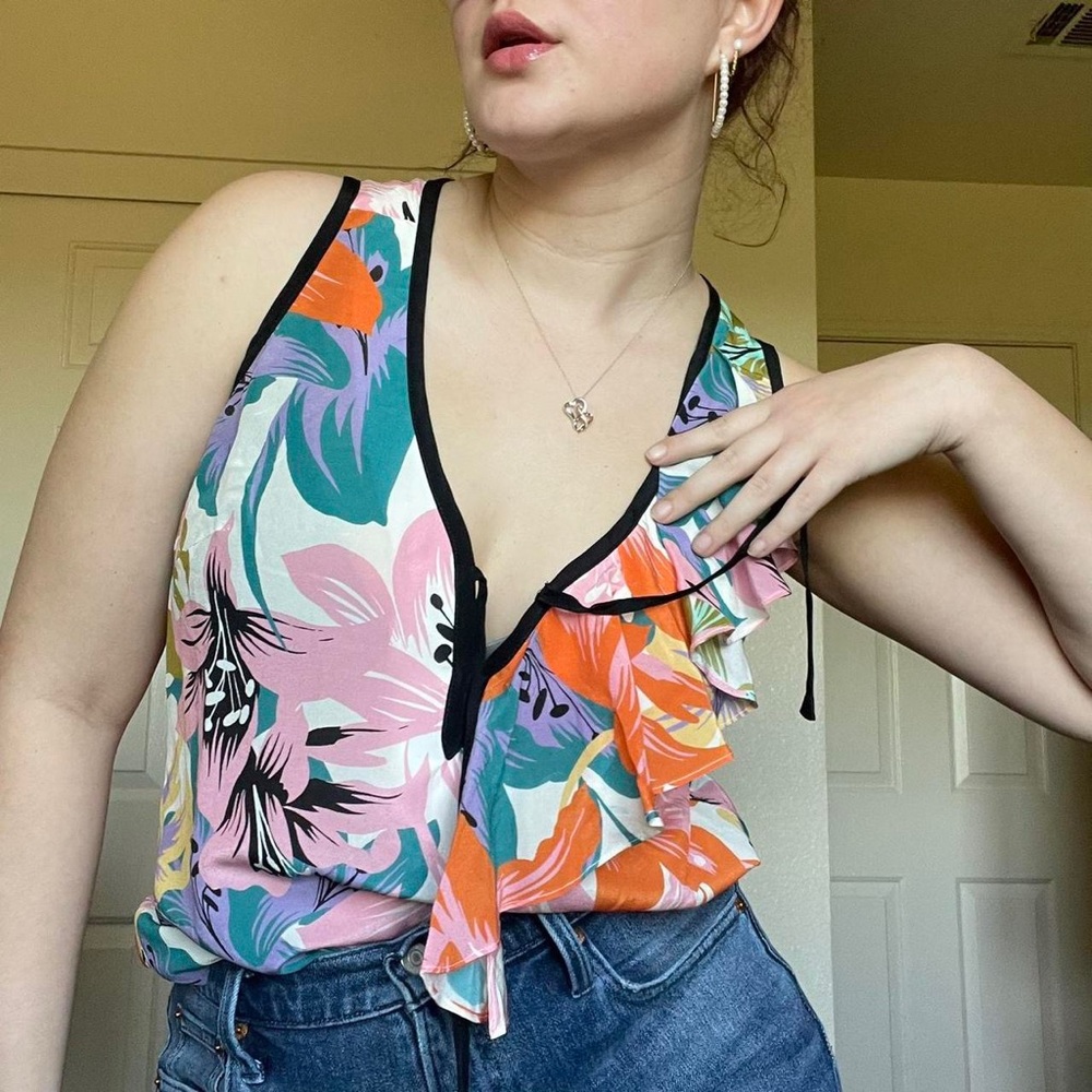 Nanette Lepore floral tank top 💐